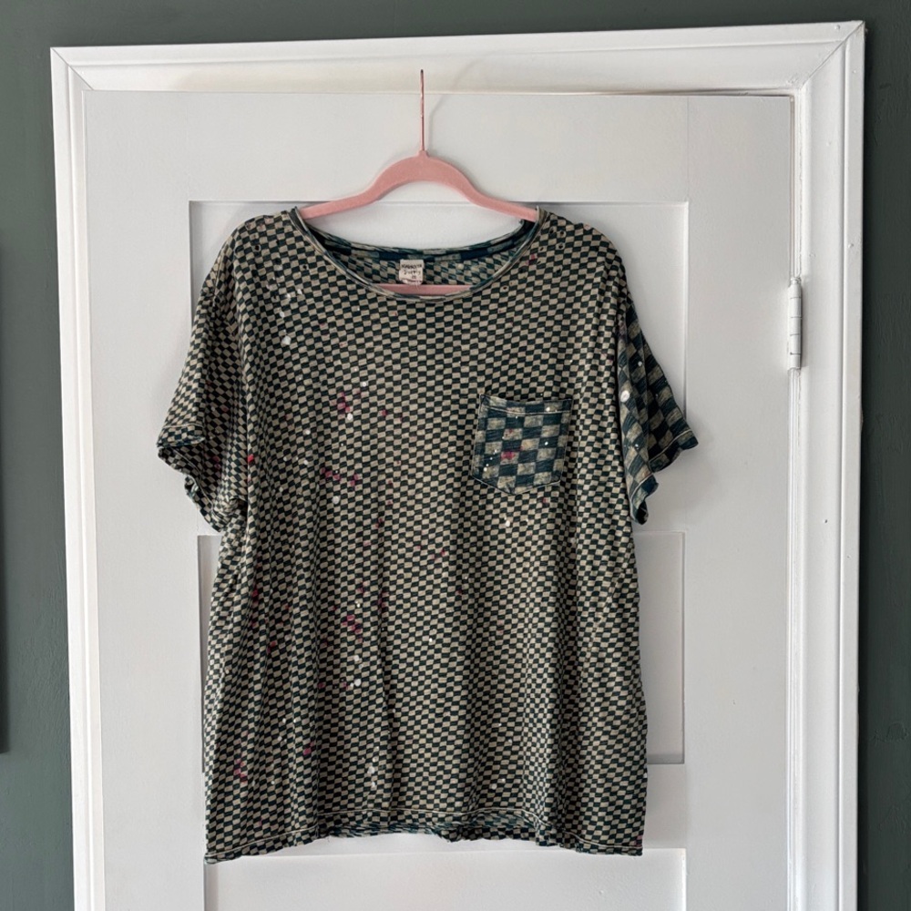 Magnolia Pearl Geen and Cream Checkered Tee with Neon Print. OS.